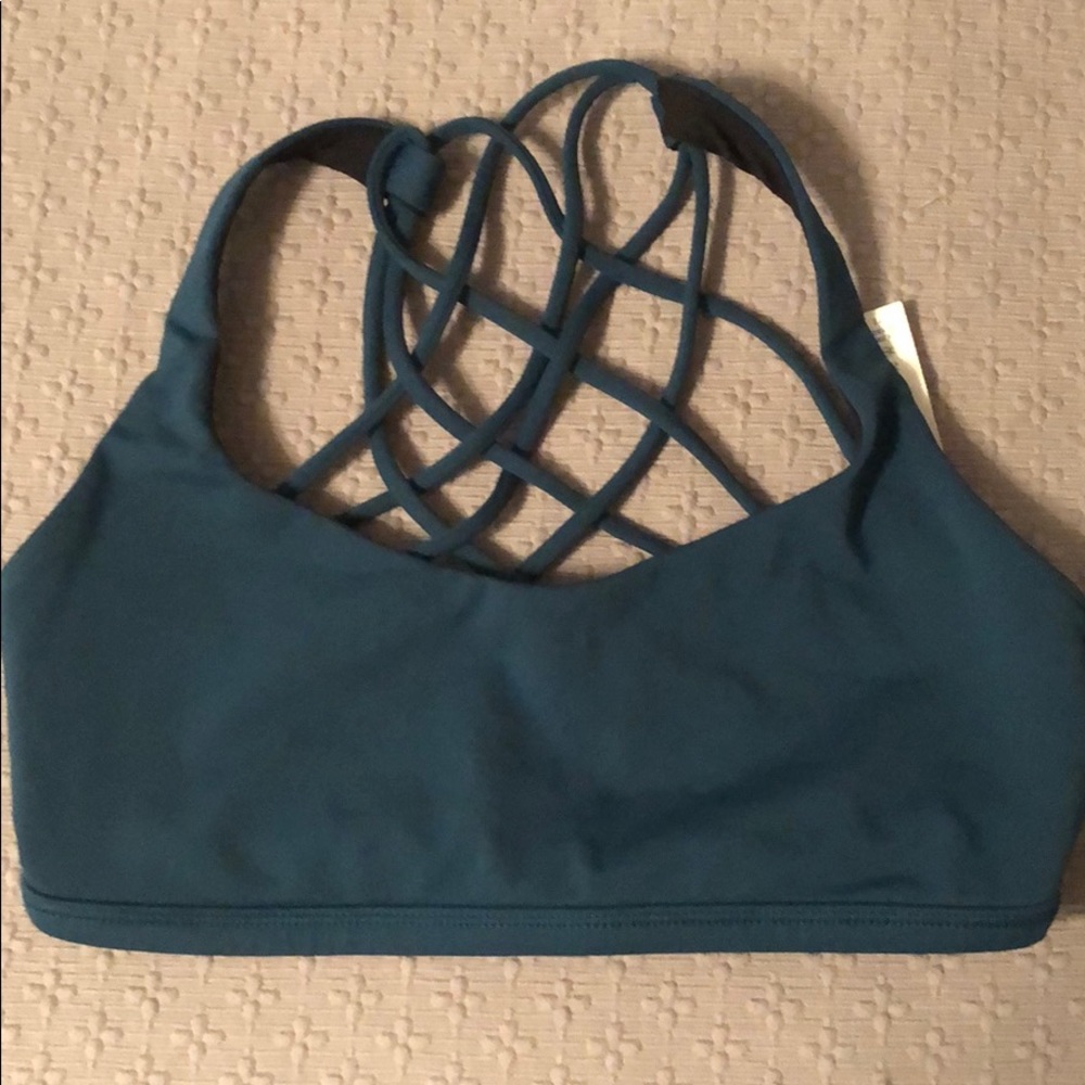 Lululemon size 4 sports bra